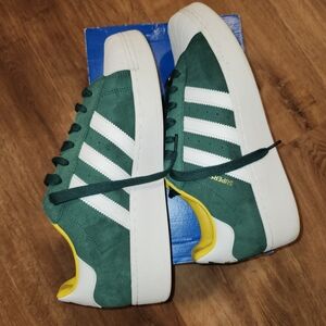 Green and White Men's Sneakers